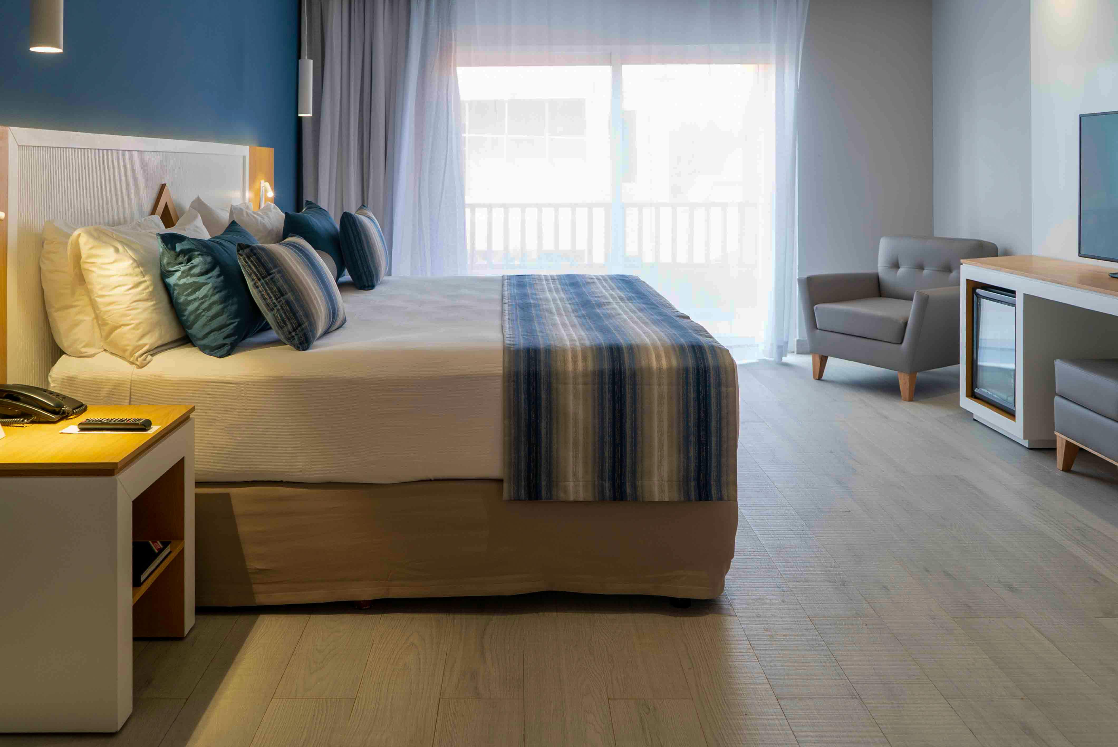 Catalonia Playa Maroma - All Inclusive Punta Maroma Esterno foto A room at the hotel