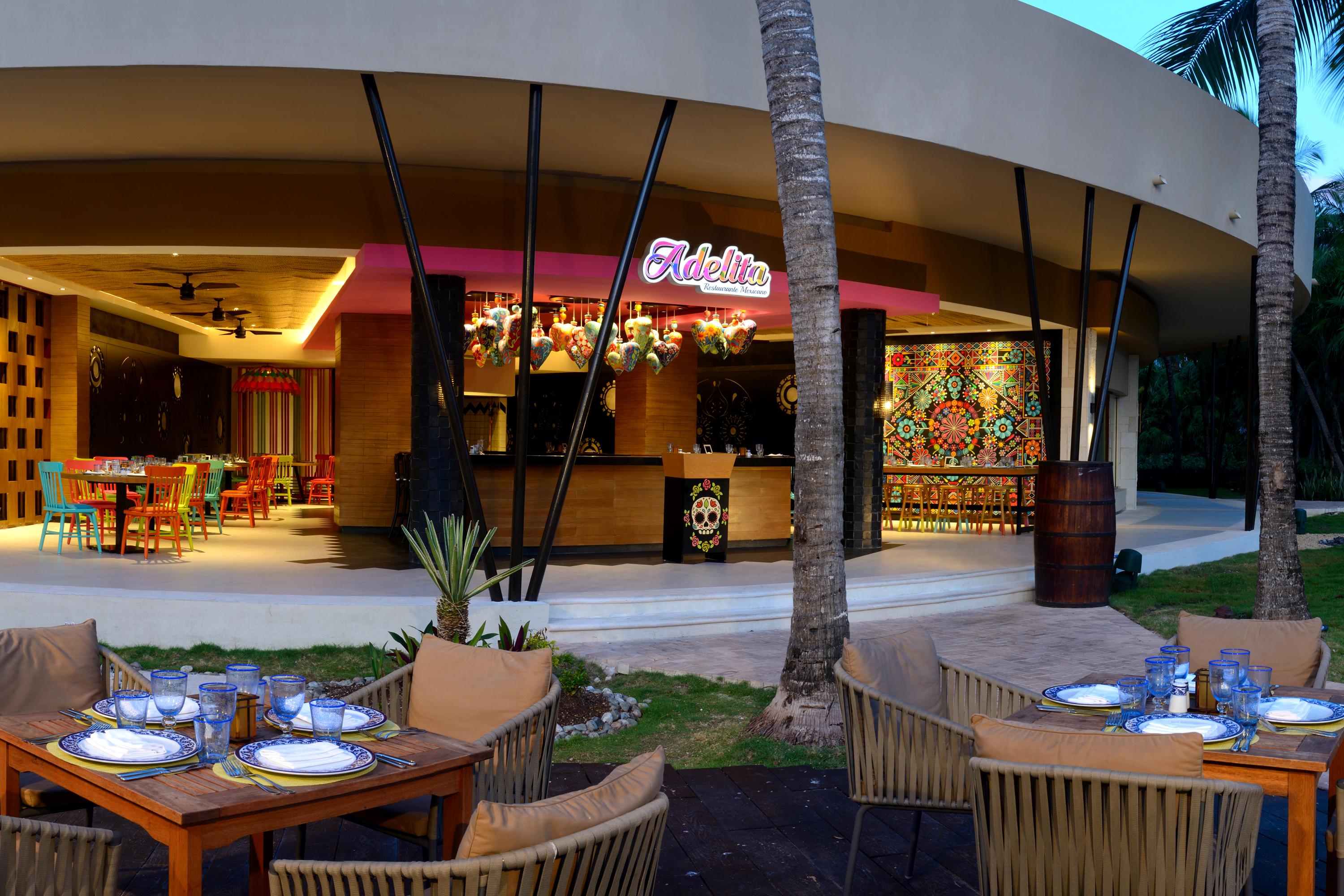 Catalonia Playa Maroma - All Inclusive Punta Maroma Esterno foto The restaurant at the Hard Rock Hotel
