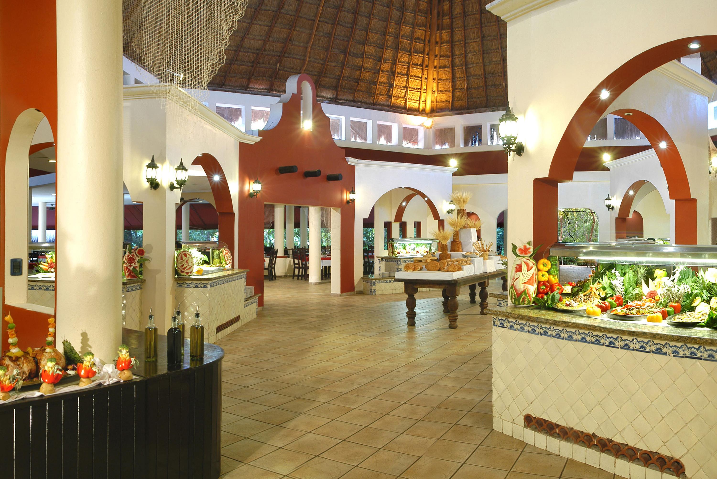 Catalonia Playa Maroma - All Inclusive Punta Maroma Esterno foto The buffet at the buffet restaurant